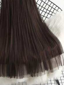 女士优雅褶裥网纱A字半身裙，适合休闲或办公场合穿着，简约优雅 | 涤纶网纱半身裙，四季必备单品，百搭春夏半身裙 - 咖啡棕 - 查看 4