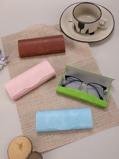 1 hộp đựng kính bằng da PU, bền và thiết kế thời trang, lớp lót mềm mại, dùng để bảo quản kính. Phù hợp cho cả nam và nữ, với nhiều loại kính khác nhau.