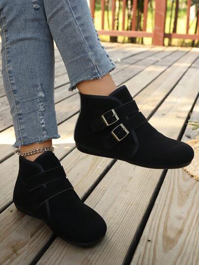 Women's Snow Boots Western Style Buckle Holiday Buckle 2025 New Boots Female British Style Fashion Short Tube Chelsea Boots Versatile Boots Flat Comfortable Non-Slip Casual Shoes Autumn/Winter Skinny Boots Retro Suede Ankle Boots Women Autumn/Winter New Round Toe Fashion Boots Short Tube Western Stacked Boots, Size Runs Small, Recommend Ordering One Size Up