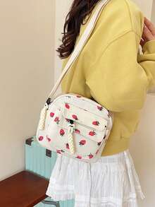 حقيبة صغيرة كورية الطراز من القطيفة الجديدة مع طباعة الفراولة ذات الخطوط الرفيعة، حقيبة هاتف نمطية عصرية للحمل عبر الجسم