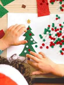 300 piezas - Pompones de Navidad en rojo, verde y blanco, bolas esponjosas pequeñas para manualidades y decoraciones de fiesta, materiales de decoración navideña DIY, suministros para manualidades, regalos navideños adecuados para árboles de Navidad, decoraciones de tarjetas de felicitación, relleno de jarrones (tres colores)