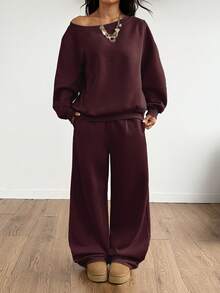 GLOpass 女士休闲纯色露肩宽松卫衣长裤两件套，百搭日常穿搭，适合秋冬春季穿着 - 酒紅色 - 查看 4
