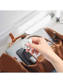 محول قابس من الولايات المتحدة إلى المملكة المتحدة، محول سفر من 2/3 شوكة أمريكية إلى 3 شوكات، محول من الولايات المتحدة إلى المملكة المتحدة، محول طاقة مؤرض من الولايات المتحدة وكندا والمكسيك واليابان إلى المملكة المتحدة (1 حزمة باللون الأبيض)