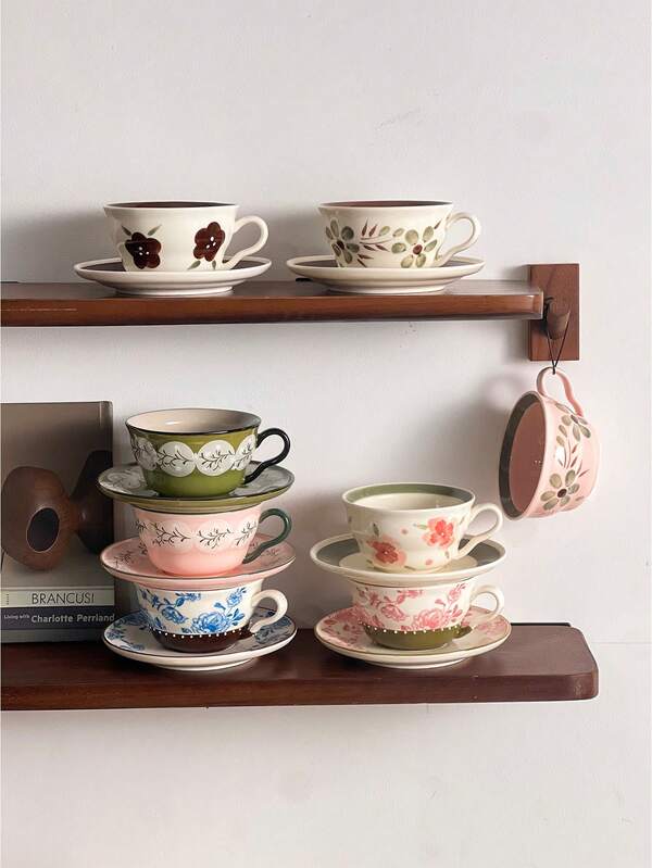 A Set Of Hand-Painted Retro Ceramic Coffee Cups And Plates Featuring Underglaze Antique Floral Designs – Elegantly Crafted Decorative Ripples Cups – A High-End Afternoon Tea Set Ideal For Sophisticated Small-Scale Gifting