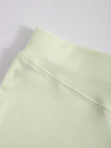 AiTyi 女式两件套服装，休闲时尚性感舒适运动短款上衣和短裤套装，适合日常穿着、毕业典礼、返校 - 酪梨綠 - 查看 9