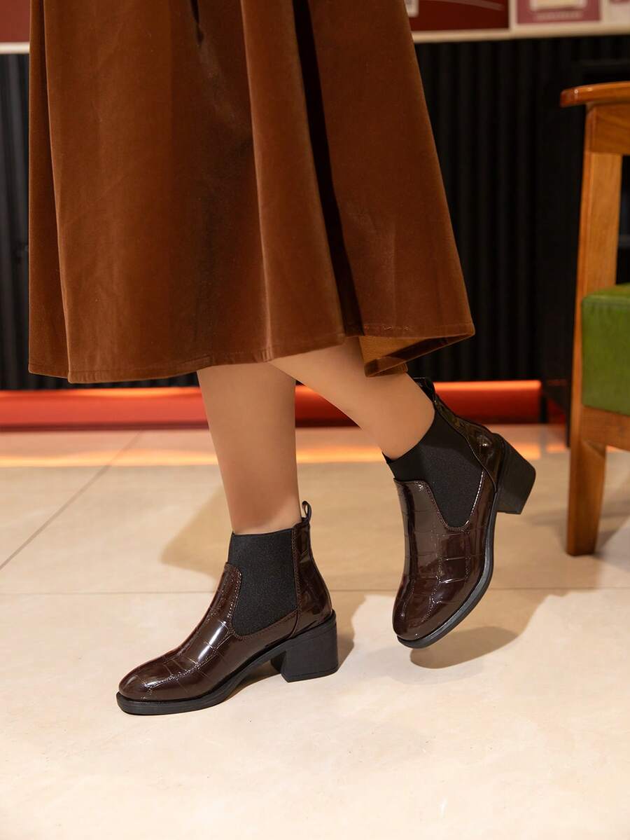 秋冬季女士机车风切尔西粗跟性感踝靴