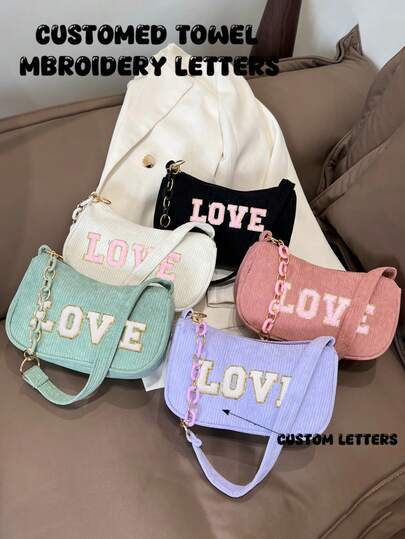 Una bolsa de hombro de pana con toalla personalizada bordada, una mochila de moda hecha de material suave y cómodo para otoño e invierno, disponible para personalizar con letras bordadas en toalla personalizada, adecuada para niños y niñas, ideal para actividades diarias como viajes, compras y salidas, y perfecta como regalo entre amigos.