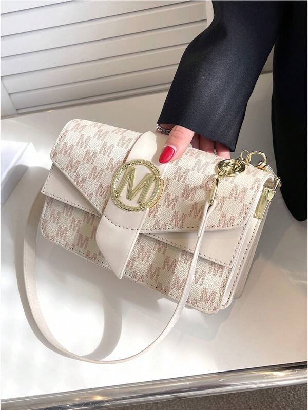 Bolso bandolera cruzado con solapa y múltiples compartimentos con estampado de letras para mujer