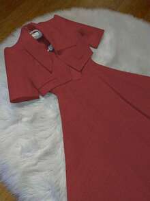 2 件套优雅法式复古硬币印花吊带裙 + 短袖夹克上衣，迷人两件套 - 酒紅色 - 查看 2