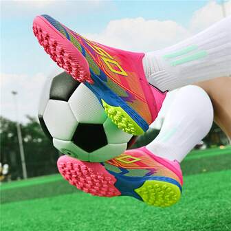 Botas de fútbol con suela de goma y parte superior sin costuras y ajuste tipo calcetín | Zapatos de césped sintético tipo slip-on para hombres y jóvenes | Tacos/entrenadores de fútbol multicancha para entrenamiento en interiores/exteriores