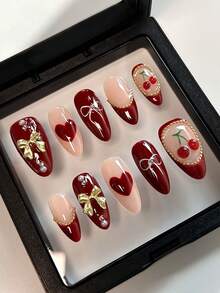 10 件红色杏仁手工按压指甲，中长，手绘红色爱心，3D 樱桃和蝴蝶结装饰，手工假指甲，红色法式指尖配金色小钢球，适合女孩和女士秋冬日常、派对、新年、圣诞节指甲装饰 - 紅色 - 查看 4
