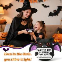 1pc Bat Hand-Woven Plush Doll Ornaments With Encouraging Words Can Be Given As Small Gifts To Friends And Family. Lovely Plush Doll Gift Design And Encouraging Words Are Very Warm And Sweet! These Lovely Dolls Will Always Be Your Friends, And They Will Make You Feel Relaxed And Happy! Home And Desk Decorative Ornaments Cute Knitted Ornaments Are Very Suitable For Home Living Room And Desk