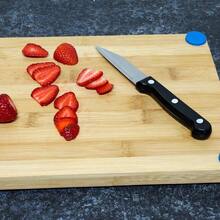 Chef Craft Paring Knives 2Pack   Sin gastos de envío Hoja fabricada de acero inoxidable     3 1/5.1 cm Blade     Durable y fácil de limpiar     Se puede lavar en lavaplatos.     Ideal para pelar verduras y frutas, o para trinchar diseños en guarniciones - 1 - Ver 1