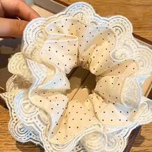 Ballet Style Polka Dot Lace Edge Scrunchie New Hair Tie Gentle Temperament Low Ponytail Hair Accessory Hair FlowerAccessoriesforWomen,Headbands,HairClipsHairBows,Scrunchies,HairTies,MinnieMouseEars,DisneyAccessories,Valentine'sDayGifts,WeddingHairAccessories,PartyFavors,BeachAccessories,SummerHairAccessories,Pink,Red,Purple,Cute,Y2K,Boho,VintageFloral,ClawClipsHeadscarvesHairPins,HairWraps,Bachelorette PartyParty,Birthday,TravelEssentials,Bridal,BridesmaidGifts,Easter,St.Patrick'sDay,TuesdayGras,Vacation,Gym,EverydayWear,GiftsforWomen,RoomDecorJewelry,Hats,HairstuffAccessoriesforWomen - 波點蕾絲大腸髮圈 - 查看 5