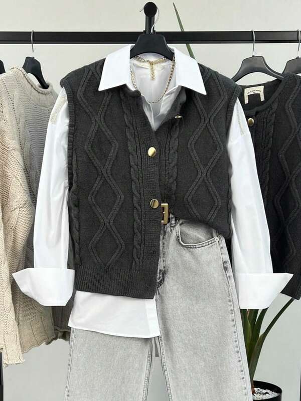 Women's Autumn/Winter Crew Neck Sleeveless Cable Knit Vest, Regular Length, Ribbed Knit Fabric, Slightly Stretchy