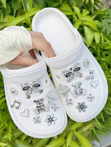 18 Stücke Silber Schmetterling Deko, abnehmbare Silber Bär Schuhclips, elegante Mode Schuh Accessoires geeignet für Sandalen und Pantoffeln, perfekt als Urlaubsgeschenk