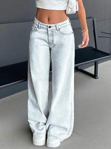 Women's Casual Light Wash Wide Leg Denim Jeans With Button And Zipper Details, Long Non-Stretch Straight Leg Style For Everyday Wear - White - View 4