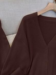 Bộ áo cardigan dệt kim cổ chữ V cài nút và chân váy dài mới, chất liệu len màu nâu cà phê, thanh lịch và thoải mái, thời trang đa năng, dáng rộng, phù hợp cho đi làm, phong cách đường phố, trang phục dự đám cưới hoặc tiệc Giáng sinh. - Màu nâu Sô-cô-la - Xem 5