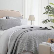 Olive Green Size Lightweight Comforter Bedspreads, Full Size Bedding Set, Durable Quilted Stitching Coverlet With 2 Pillow Shams, Pattern, All Seasons 3pcs, Luxury Home Quilts - 37 - Xám nhạt - Thêu lá - Xem 11