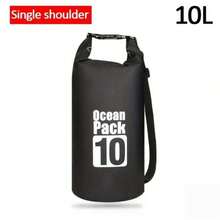 这款最新款女士户外防水包有2升/5升/10升/15升四种容量可选。采用耐用防刮PVC材质，这款多功能女士户外斜挎包是一款大容量防水背包，适合潜水、漂流、游泳、海滩活动、峡谷探险、徒步旅行和其他户外活动，满足各种户外收纳需求。也可用于存放泳池玩具、露营用品、露营必备品、旅行必备品、露营装备，是馈赠亲友的理想之选。