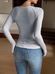 Y2K Stil Damen Langarm Fitted Top in Braun, Kontrast Spitze am quadratischen Kragen, süßer, minimalistischer Campus-Stil für Sommer und Frühling - Blume grau - Übersicht 11