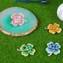 Marcador de bola de golf con trébol de cuatro hojas brillante - Clip magnético para gorra y marcador de bola, accesorio de golf fácil de usar para marcar la posición de la bola, regalo perfecto para golfistas - Trébol de diamantes - Ver 2