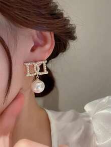 3pcs Elegant Faux Pearl Necklace And Earrings Set, Designed For Women, Suitable For Pairing With Wedding Dresses And Attending Formal Dinners, Ideal Gift For Girlfriend, Mother On Occasions Like Valentine's Day, Mother's Day