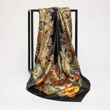 5件套万圣节海盗服装套装，包括（1条棕色腰带、1个黑色头箍、1个耳环、1个眼罩、1条项链），适合角色扮演、万圣节活动、派对、舞会、聚会等场合。