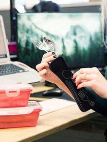 A Thermal Lunch Bag With Four Cups Of Black Coffee And A Heart, Leopard Print Pattern Printed On It,Insulated Bag With The "Lut Furst Caffee" Pattern Paired With A Black Cutlery Storage Bag