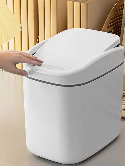 1 Piece Desktop Trash Can With Swing Lid, Mini Trash Can With Lid For Home Bedroom Office, Creative European Style Waste Bin A Small, Mini Plastic Trash Can With A Swing Lid, Suitable For Use On Home Tables. This Trash Can With Lid Does Not Require Electricity And Is Perfect For The Living Room