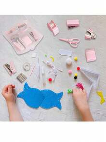 8 piezas Mini Juego de Útiles de Oficina - Incluye Mini Grapadora, Tijeras, Quitagrapas, Grapas, Dispensador de Cinta, Vuelta al Cole, Útiles Escolares - Multicolor - Ver 2