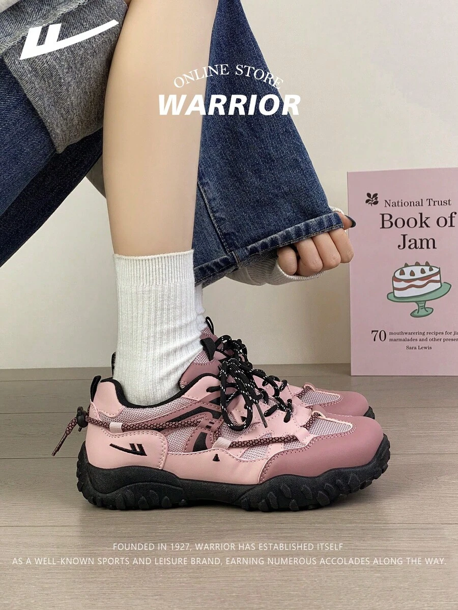 Nuevos zapatos deportivos casuales para mujer de la serie Warrior 2025 Otoño, de cordones dobles y parte superior baja, color rosa, transpirables, suela blanda, ligeros, duraderos, adecuados para correr al aire libre, uso estudiantil en el campus y desplazamientos diarios
