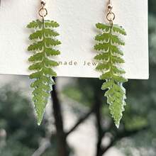 Genuine Green Leaf Earrings, Handmade Pressed Plant Leaf Earrings, Dried Leaf Resin Earrings With Dangling Design, Women's Handmade Jewelry, Birthday And Holiday Gift For Her - 一對 - 查看 9