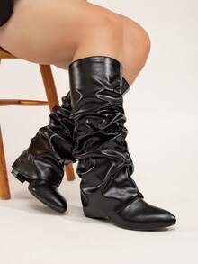 女士时尚宽版仿皮高筒靴，褶裥筒，粗跟，鲨鱼扣装饰及膝靴，性感户外高跟长靴，宽腿高跟鞋 - 黑色 褶皺 - 查看 6