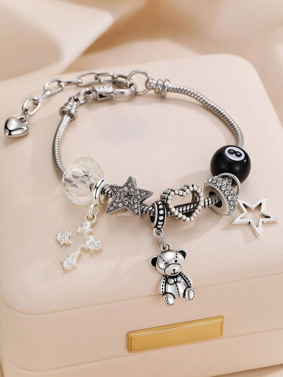 1 件黑色 8 号台球手链、1 件夜光十字架手链、1 件复古街头风格星形手链、1 件复古迷你熊心星形手链 - 彩色 - 查看 1