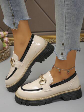 女士粗跟一脚蹬平底鞋，优雅学院风，纯金属点缀