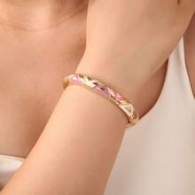 1 pieza Brazalete estilo vintage chapado en oro con esmalte, brazalete dorado, accesorio de joyería para mujeres y niñas, adecuado para la Gala Met, festivales de música, fiestas de lujo, regalo de coleccionista de lujo