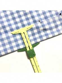 1 pieza Juego de reglas de costura 5 en 1 para principiantes, que incluye regla en forma de T, guía de dobladillo, calibrador de margen de costura, anillos, discos y rueda de trazado, regla práctica y divertida, adecuada para útiles escolares, regalo pequeño de Navidad