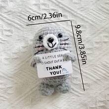 1pc Seal Hand-Woven Plush Doll Ornaments With Encouraging Words Can Be Given As Small Gifts To Friends And Family. Lovely Plush Doll Gift Design And Encouraging Words Are Very Warm And Sweet! These Lovely Dolls Will Always Be Your Friends, And They Will Make You Feel Relaxed And Happy!