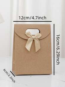 1 set de sacs-cadeaux de Noël, sacs-cadeaux, grands autocollants, petits autocollants, cartes de vœux, étiquettes. Les motifs du produit dans l'ensemble sont aléatoires, peuvent être faits à la main dans votre style préféré, utilisés pour les cadeaux de Noël. Joyeux Noël !