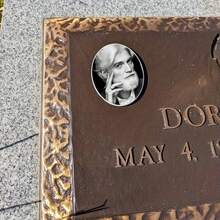 1pc Custom 2D Memorial Photo Headstone, Picture Grave Markers Cemetery Decorations Plaque No Fading, Easter Gifts Thanksgiving Gifts Christmas Gifts Mother's Day Gifts Father's Day Gifts Halloween Gifts Halloween Decorations Christmas Gifts