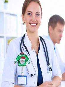 1 Stück, Weihnachtspullover-Stil, Weihnachtsmann, Schneemann, Elch, einziehbarer Ausweishalter, 360° Drehung, geeignet für Ausweishalter, Arzt, Krankenschwester, Lehrer Namensschild-Halter