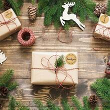 1 Roll Of 500 Pieces Of Kraft Paper Stickers, Circular Flower Wreath Pattern Labels, Suitable For Jar, Food Storage, Christmas And Valentine's Day Gift Bag Sealing, Simulated Leather And Holiday Decoration - A - View 2