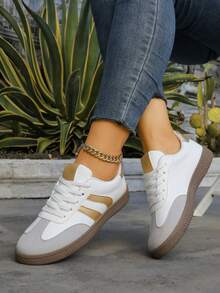 2025 Novos Tênis Casuais Leves e Planos para Outono, Versáteis Sapatos Brancos para Mulheres