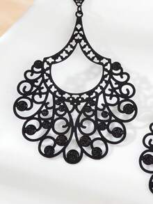 1 Pair Retro Black Geometric Hollow Chandelier Dangle Earrings Social Gatherings Party Daily Jewelry