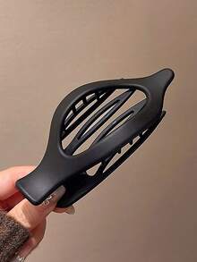 4个/1个白色和米色超大号12厘米/4.72英寸轻质塑料发夹，设计优雅简约，适合日常佩戴、休闲、派对、工作、发型设计、洗脸、化妆等场合，是女士发饰的理想之选，也可用于学校、大学等场合。