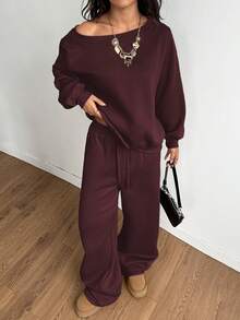 GLOpass 女士休闲纯色露肩宽松卫衣长裤两件套，百搭日常穿搭，适合秋冬春季穿着 - 酒紅色 - 查看 3