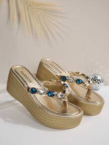 Giày sandal đế xuồng dày dặn đính đá lấp lánh kiểu dáng nghỉ dưỡng, chống thấm nước, màu vàng kim, nhẹ nhàng, tối giản, màu trơn, thích hợp cho nữ, phù hợp với trang phục mùa xuân hè. - Vàng - Xem 3