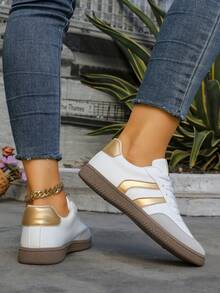 2025 Novos Tênis Casuais Leves e Planos para Outono, Versáteis Sapatos Brancos para Mulheres