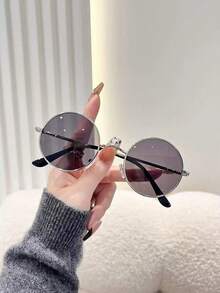 1 件复古时尚椭圆形小框男女通用太阳镜，赏心悦目 - 彩色 - 查看 5